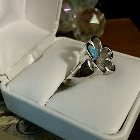 NWOT Solid 925 Sterling Silver & Lab Opal Size 6 - Picture 3 of 7